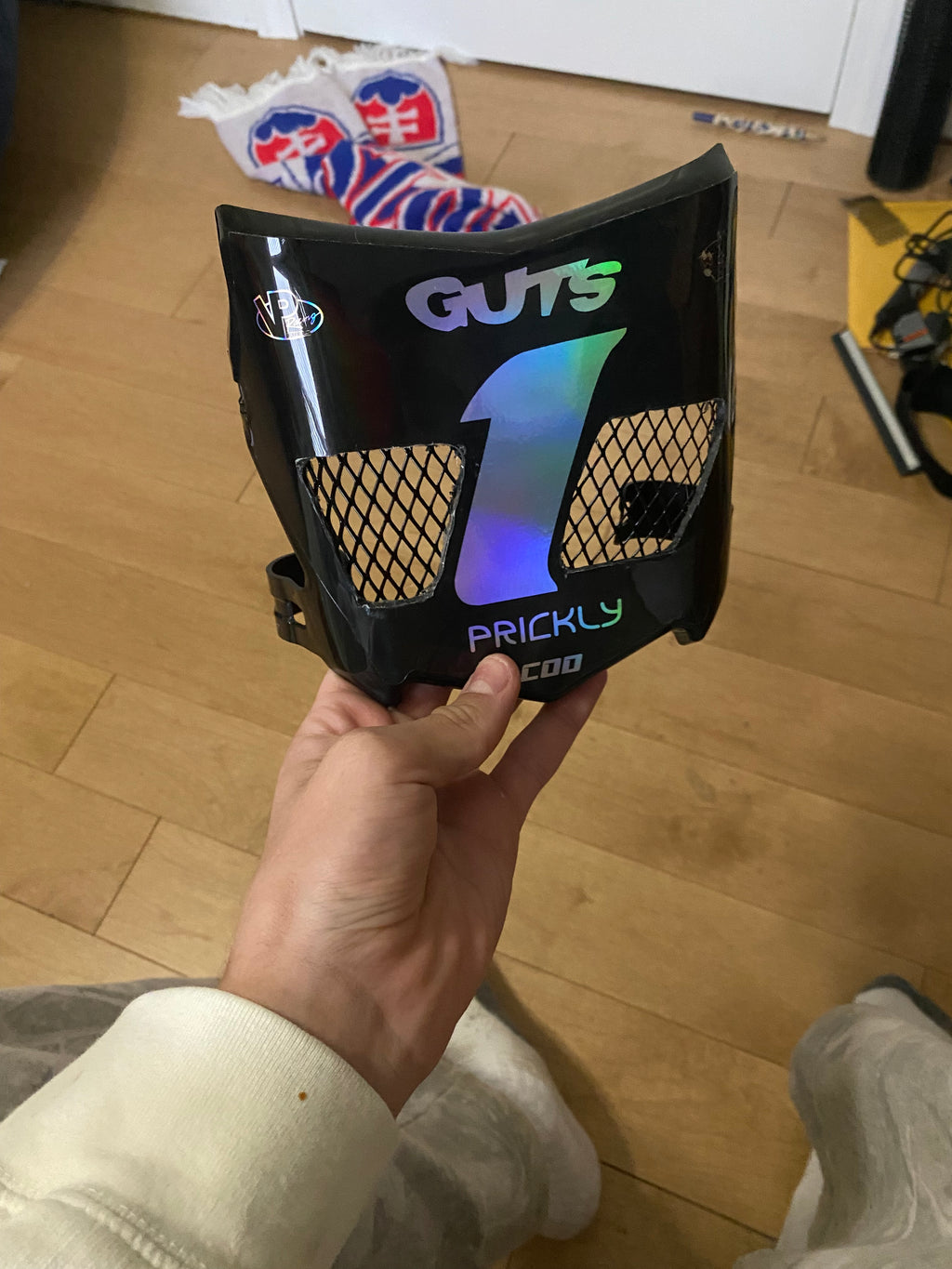 Vented Motocutz style plate with decal